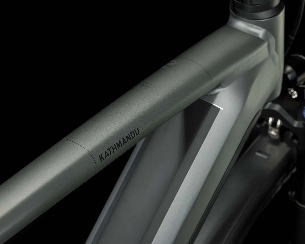 Cube Kathmandu Hybrid Pro 750 - Elektro Trekking Bike 2023 | Flashgrey´n´metal 4 Cube Kathmandu Hybrid Pro 750 - Elektro Trekking Bike 2023 | Flashgrey´n´metal – Bild 2