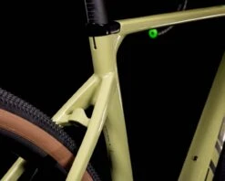 Cube Nuroad C:62 Race - Carbon Gravel Bike 2022 | Green´n´flashgreen -Günstiges Kurbel Sprint Geschäft cube nuroad c62 race carbon gravel bike 2022 greennflashgreen 61 cm 004 82496 2200x1760 1280x1280