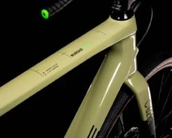 Cube Nuroad C:62 Race - Carbon Gravel Bike 2022 | Green´n´flashgreen -Günstiges Kurbel Sprint Geschäft cube nuroad c62 race carbon gravel bike 2022 greennflashgreen 61 cm 005 82497 2200x1760 1280x1280