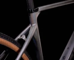 Cube Nuroad C:62 SLT - Carbon Gravel Bike 2022 | Flatprizmblack´n´black -Günstiges Kurbel Sprint Geschäft cube nuroad c62 slt carbon gravel bike 2022 flatprizmblacknblack 61 cm 003 82507 2200x1760 1280x1280